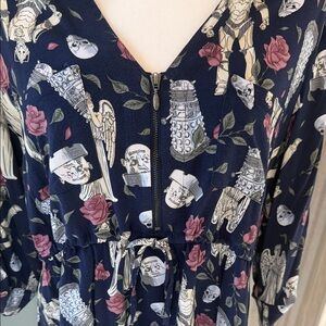 Torrid Her Universe Doctor Who Navy Zip/Tie Tunic Blouse, Size 0 (Large)